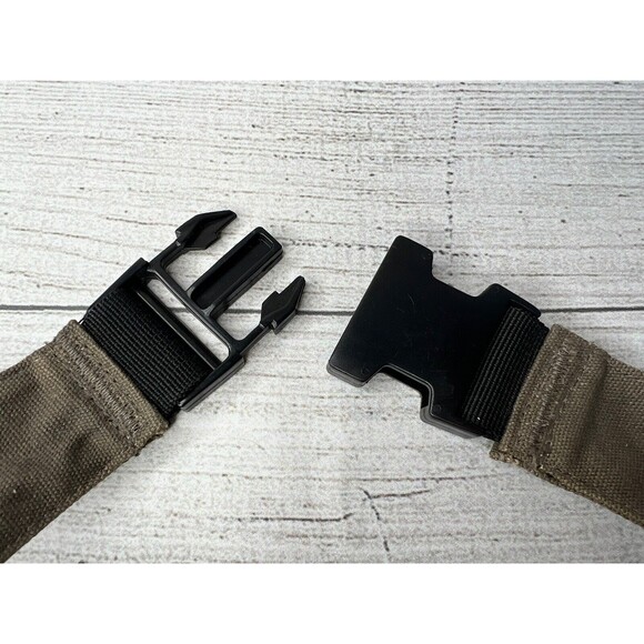 Golla Camera Bag Carol G1268 Army Green For Camera & Tablet 10.1” Gen Mob NEW - Picture 9 of 16